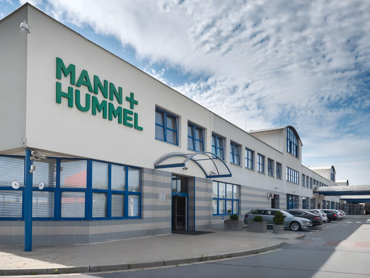 Výměníky tepla MANN Hummel průmyslový závod chlazení technologie výroba